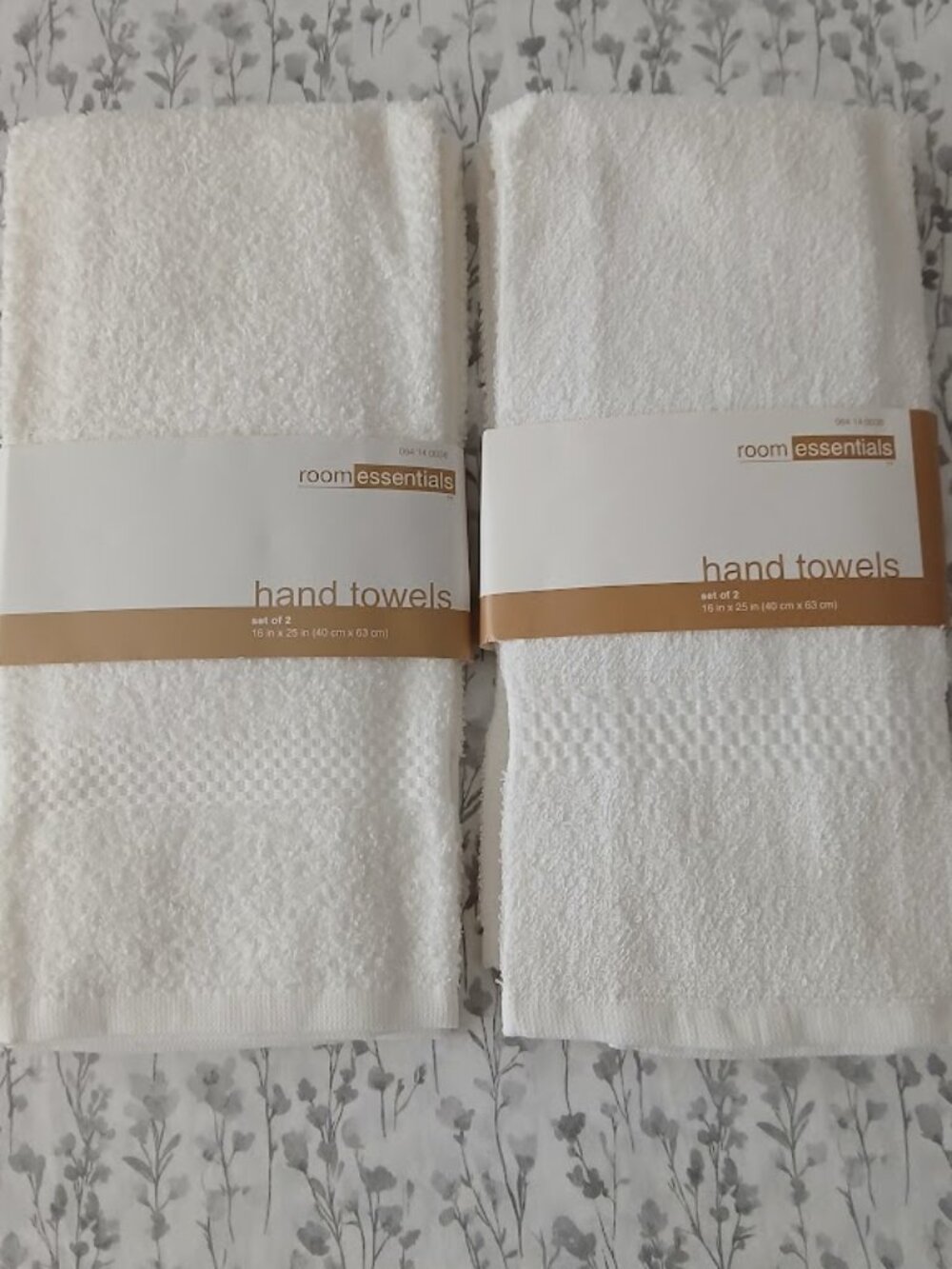Room Essentials Hand Towels - White 2 sets of 2 (4) towels total - NEW